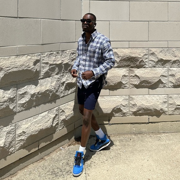 Giacomo Plaid Twill Button-Up Flannel
Size: M
color: Blue - Picture 4 of 6